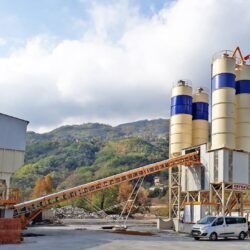 Centrale à béton conçue pour les petites fabrications